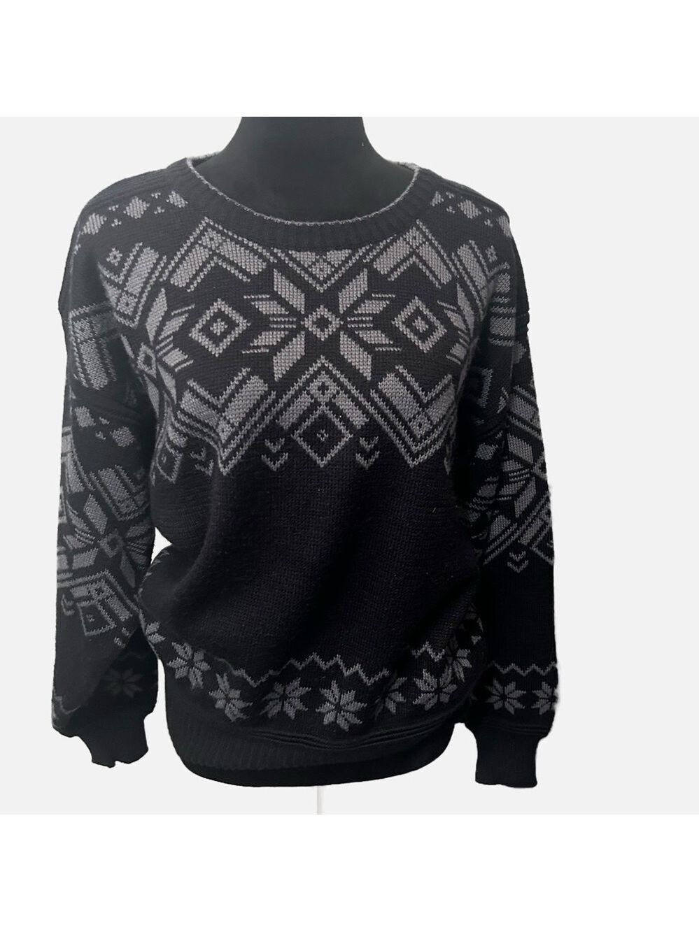 Vintage Nils Women’s Ski Wool Sweater Snowflake Hong Kong Holiday Christmas Gray
